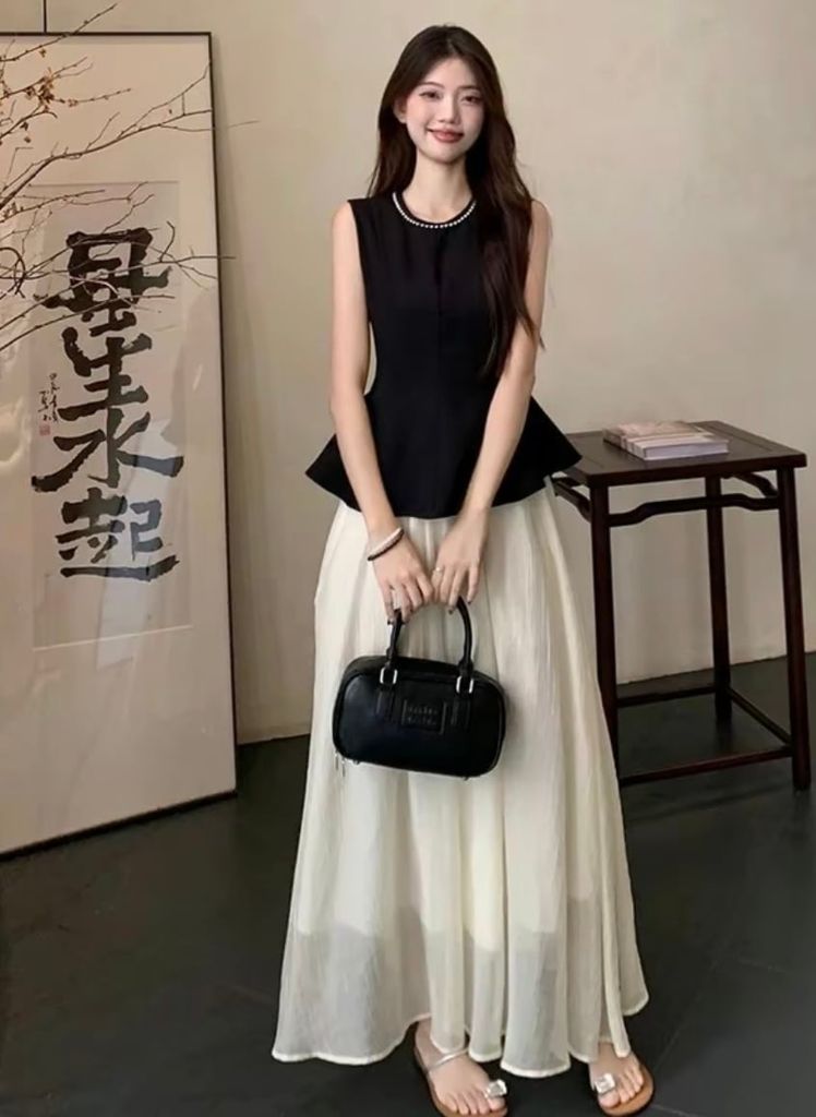 SET ÁO ĐUÔI CÁ ĐÍNH NGỌC TRAI CỔ KÈM CHÂN VÁY VOAN TƠ MIDI