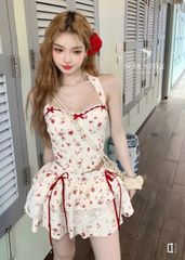 SET HOA ĐỎ ÁO CROPTOP PHỐI NƠ KÈM CHÂN VÁY TẦNG XOÈ NGẮN