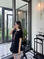 SET XANH DƯƠNG ĐẬM ÁO SƠ MI CỔ SEN TRẮNG PHỐI NỞ SỌC 3 MÀU KÈM QUẦN BÍ