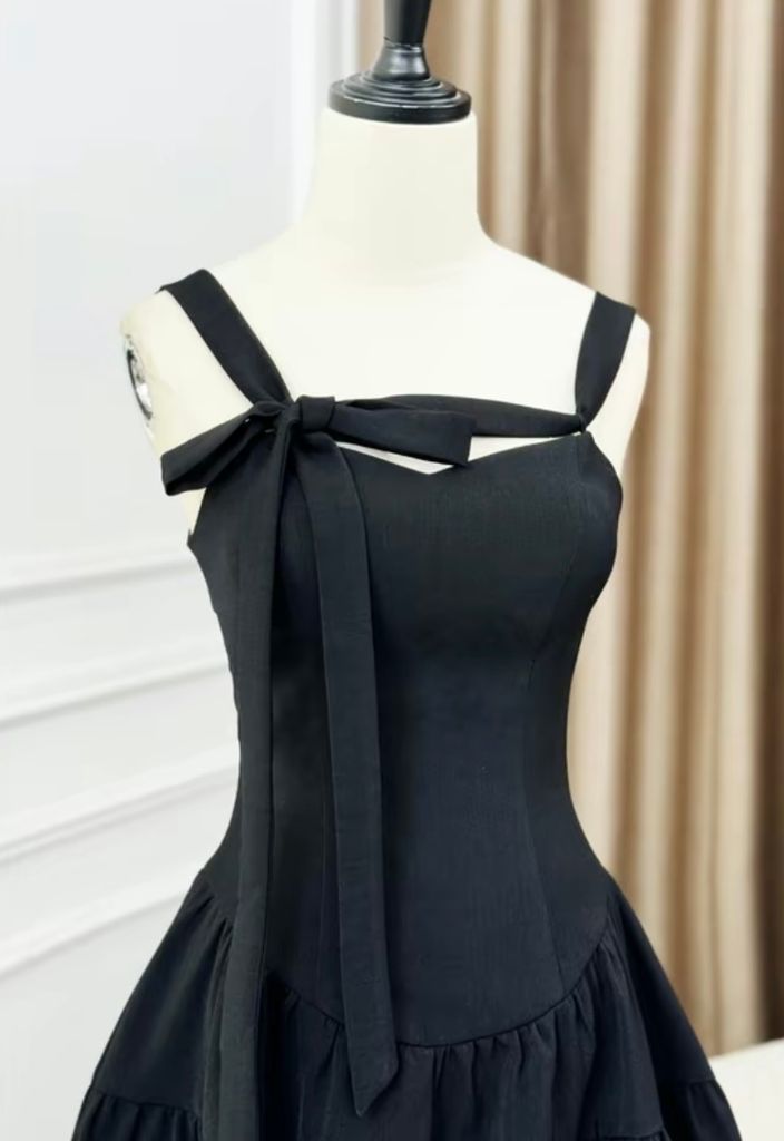 ĐẦM XÒE HAI DÂY BUỘC NƠ 1 BÊN KENVI DRESS