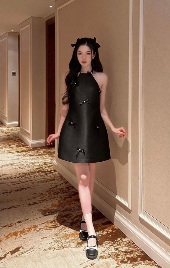 ĐẦM YẾM NƠ TAPTA ĐEN ĐÍNH ĐÁ