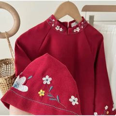 SET ÁO DÀI NHUNG THÊU HOA CỔ VÀ TAY KÈM CHÂN VÁY VOAN TƠ