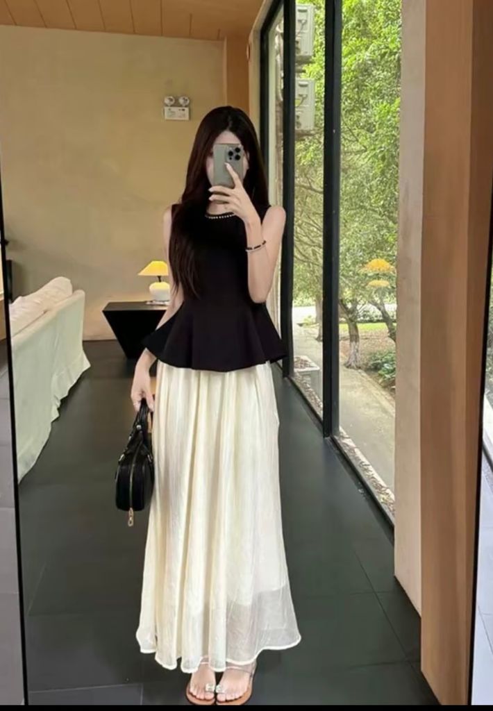SET ÁO ĐUÔI CÁ ĐÍNH NGỌC TRAI CỔ KÈM CHÂN VÁY VOAN TƠ MIDI