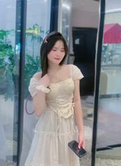 SET ÁO TAY RỚT HOA NỔI ĐAN DÂY NƠ KÈM CHÂN VÁY MAXI 4 TẦNG