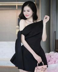 ĐẦM XÒE LỆCH VAI BUỘC NƠ KÈM TAG NƠ