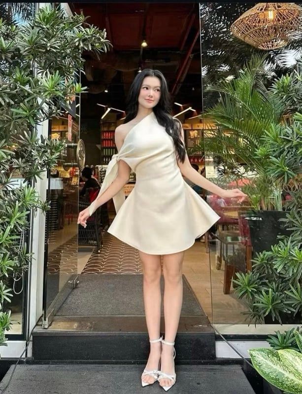 ĐẦM XÒE LỆCH VAI BUỘC NƠ KÈM TAG NƠ