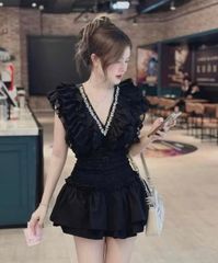 SET ÁO CỔ V ĐÍNH ĐÁ BO EO KÈM CHÂN VÁY XÒE TẦNG