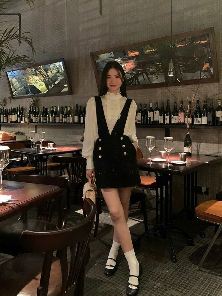 SET ÁO SƠ MI TRẮNG KÈM YẾM DẠ TWEED LẤP SÁNH