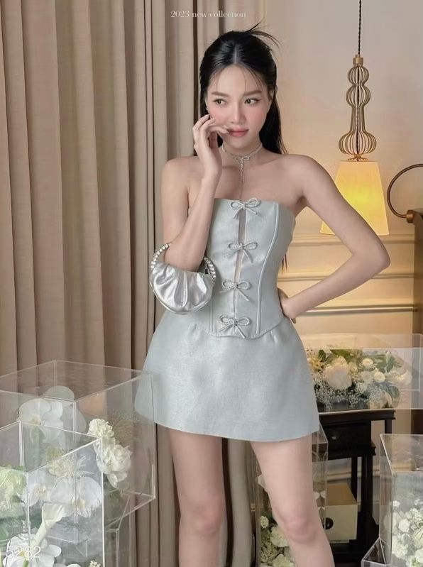 SET ÁO CÚP NGỰC KÈM CHÂN VÁY TAPTA ÁNH KIM NƠ LẤP LÁNH