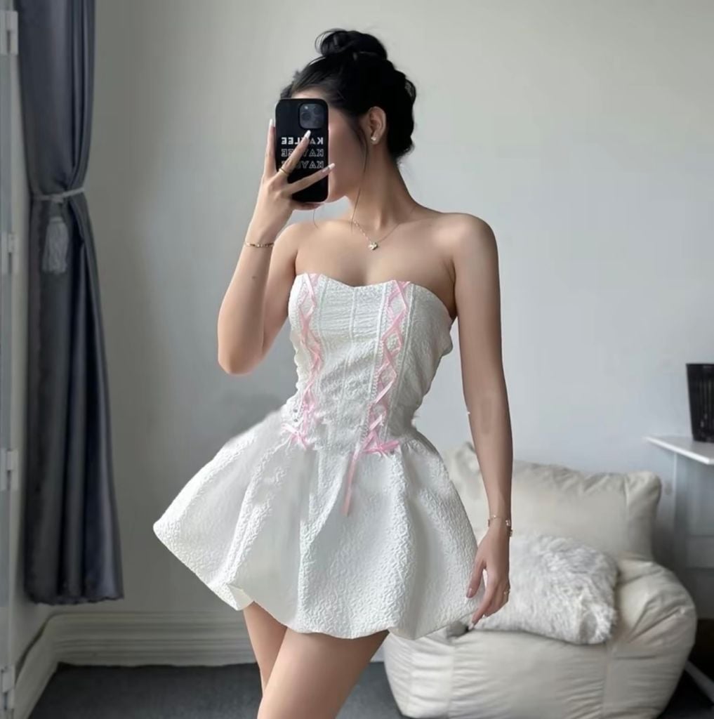 ĐẦM BÍ CÚP NGỰC ĐAN DÂY