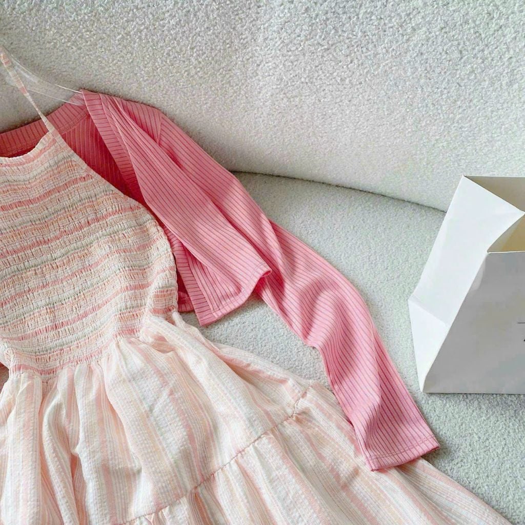 ĐẦM CỔ YẾM MAXI SỌC BO CHUN KÈM ÁO KHOÁC