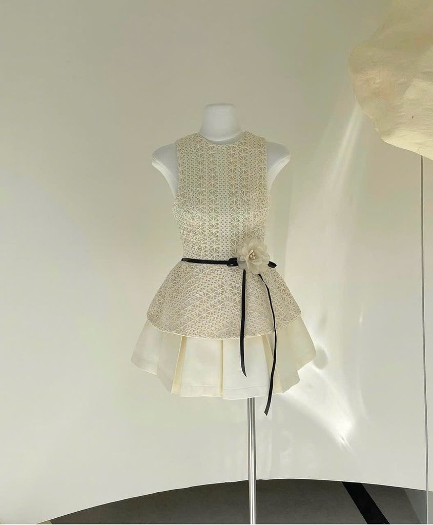 SET ÁO REN LEN KÈM CHÂN VÁY PHI TAG HOA CỘT EO