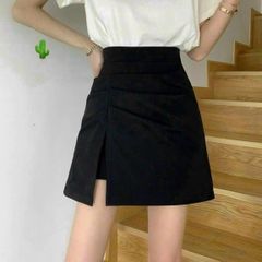 CHÂN VÁY NHÚN XẺ TÀ LỆCH