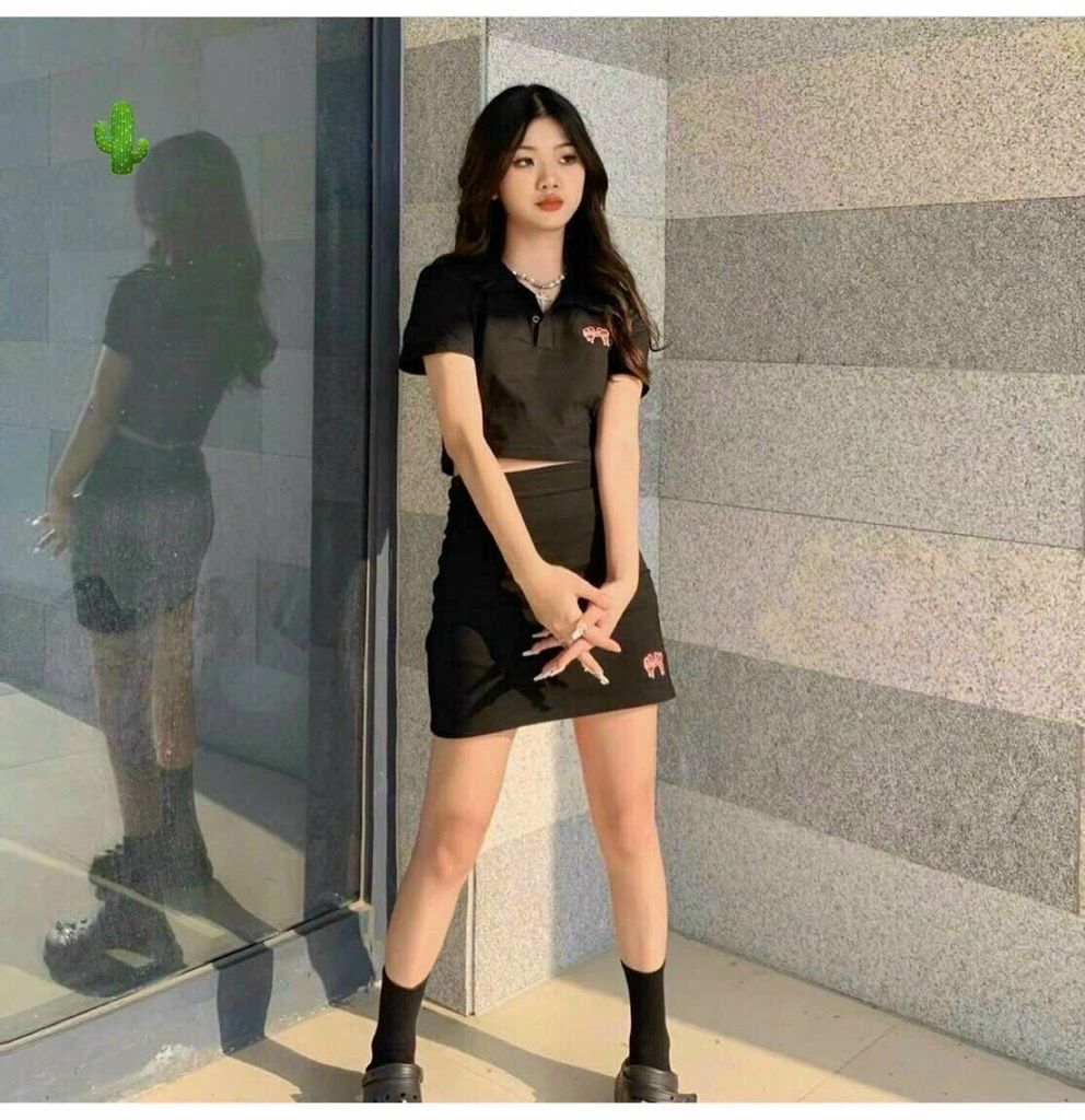 SET THUN POLO THÊU NƠ ÁO CROPTOP CHÂN VÁY