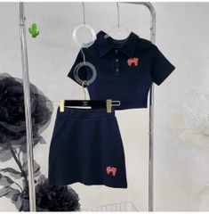 SET THUN POLO THÊU NƠ ÁO CROPTOP CHÂN VÁY