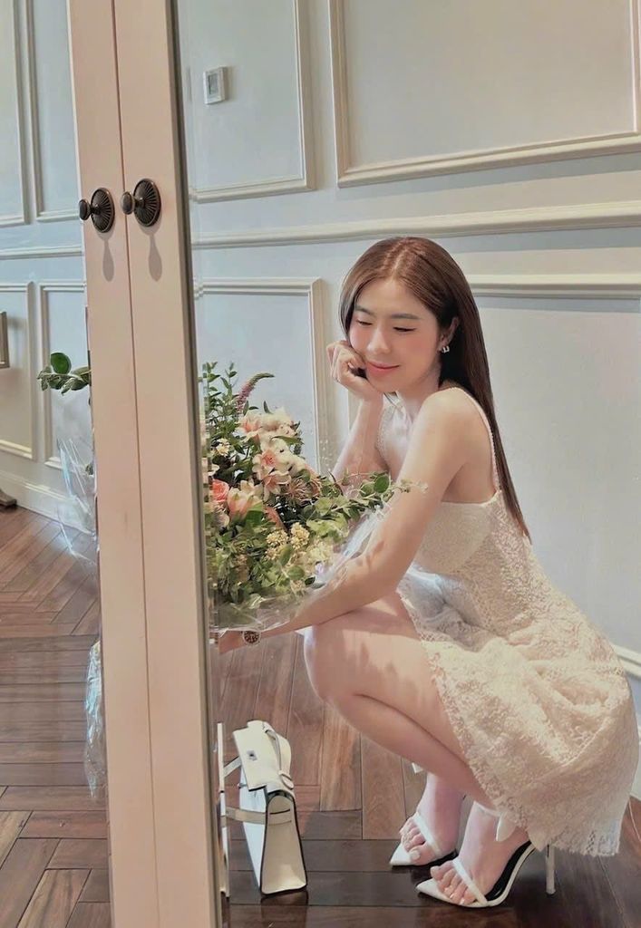 ĐẦM REN HỌA TIẾT 2 DÂY CHỮ A