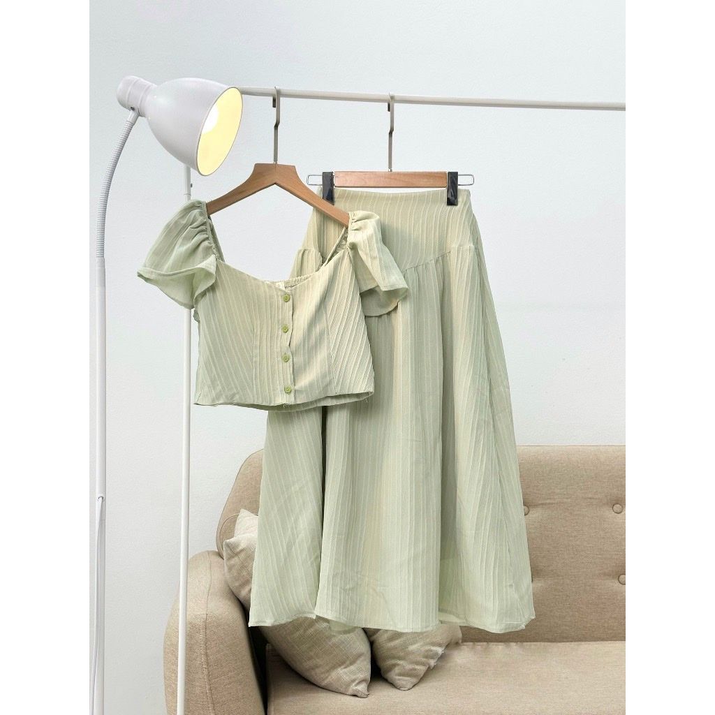 SET ÁO CỔ U KÈM CHÂN VÁY XÒE DÁNG DÀI ĐŨI GÂN