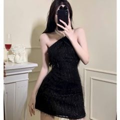 ĐẦM NỮ CỔ YẾM LÔNG VŨ ĐÍNH ĐÁ CỔ