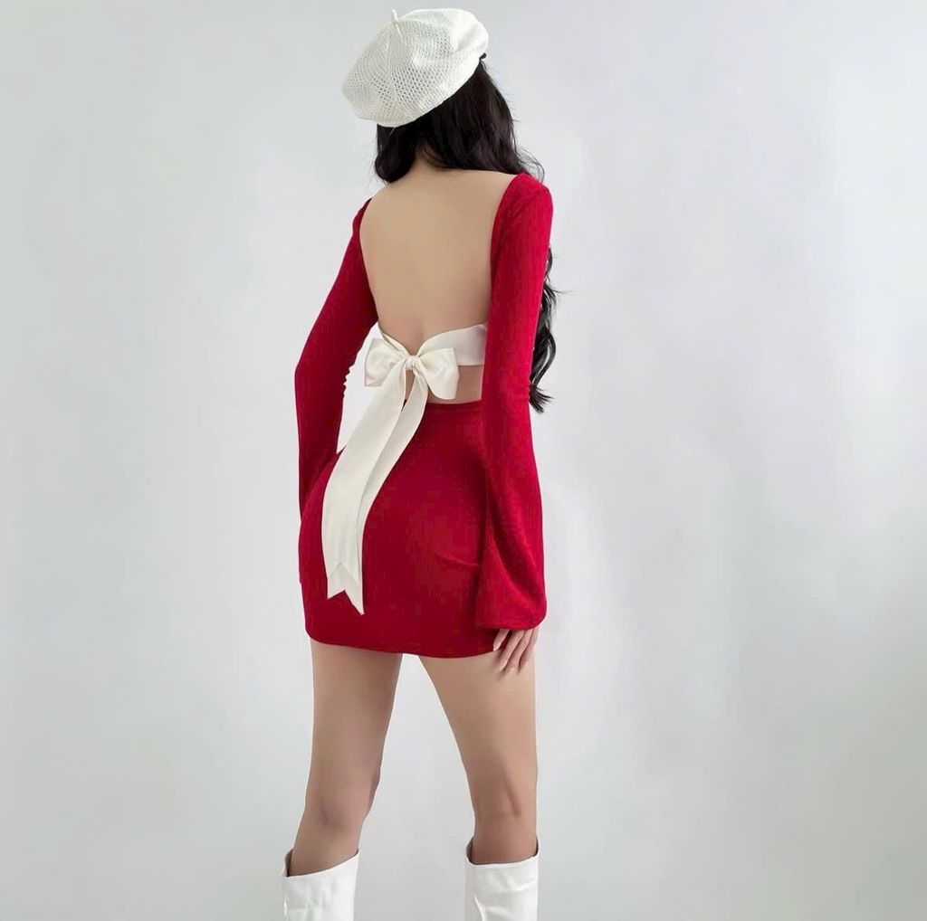 ĐẦM ĐỎ THUN GÂN BODY HỞ LƯNG CỘT EO TRẮNG NGẮN