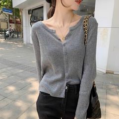ÁO LEN TAY DÀI KHÔNG CỔ CÀI NÚT