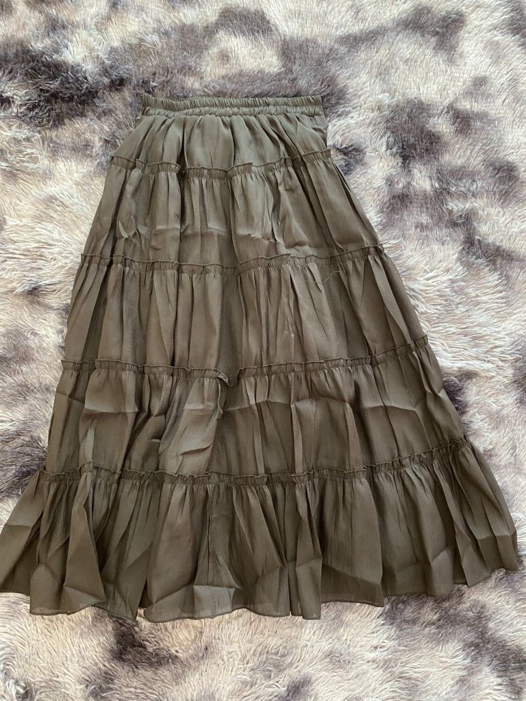 CHÂN VÁY TẦNG XÒE DÁNG DÀI TƠ ÓNG ÁNH