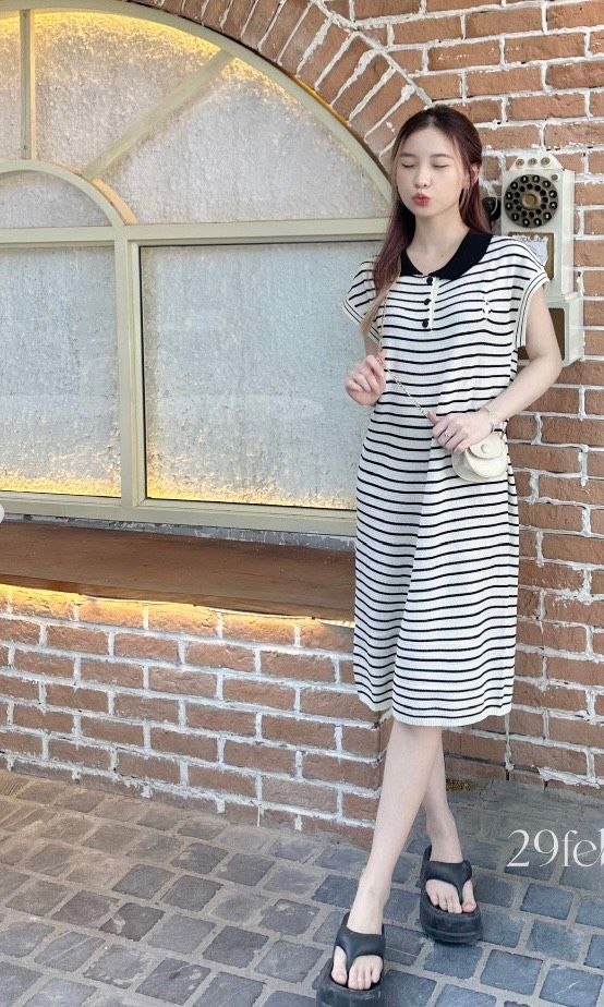 ĐẦM SUÔNG DÀI TỔ ONG PHỐI CỔ MÀU THÊU THỎ