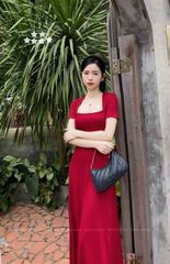 ĐẦM THUN GÂN ĐỎ SUÔNG DÀI CỔ U TAY DÀI