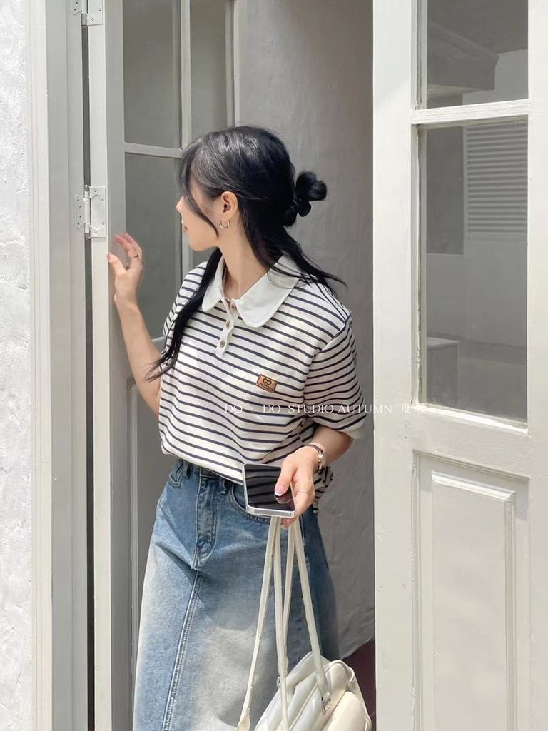 ÁO THUN POLO SỌC KEM PHỐI MÀU CÓ CỔ ĐÍNH CHỮ TIM