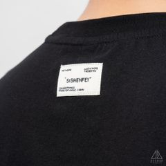 Áo thun đắp ngực Graphic