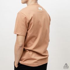 Áo thun đắp ngực Graphic