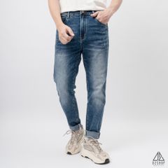 Quần jean xanh in túi họa tiết BB