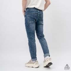Quần jean xanh túi thêu nổi hình thoi