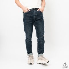 Quần jean xanh đậm dập túi nổi V