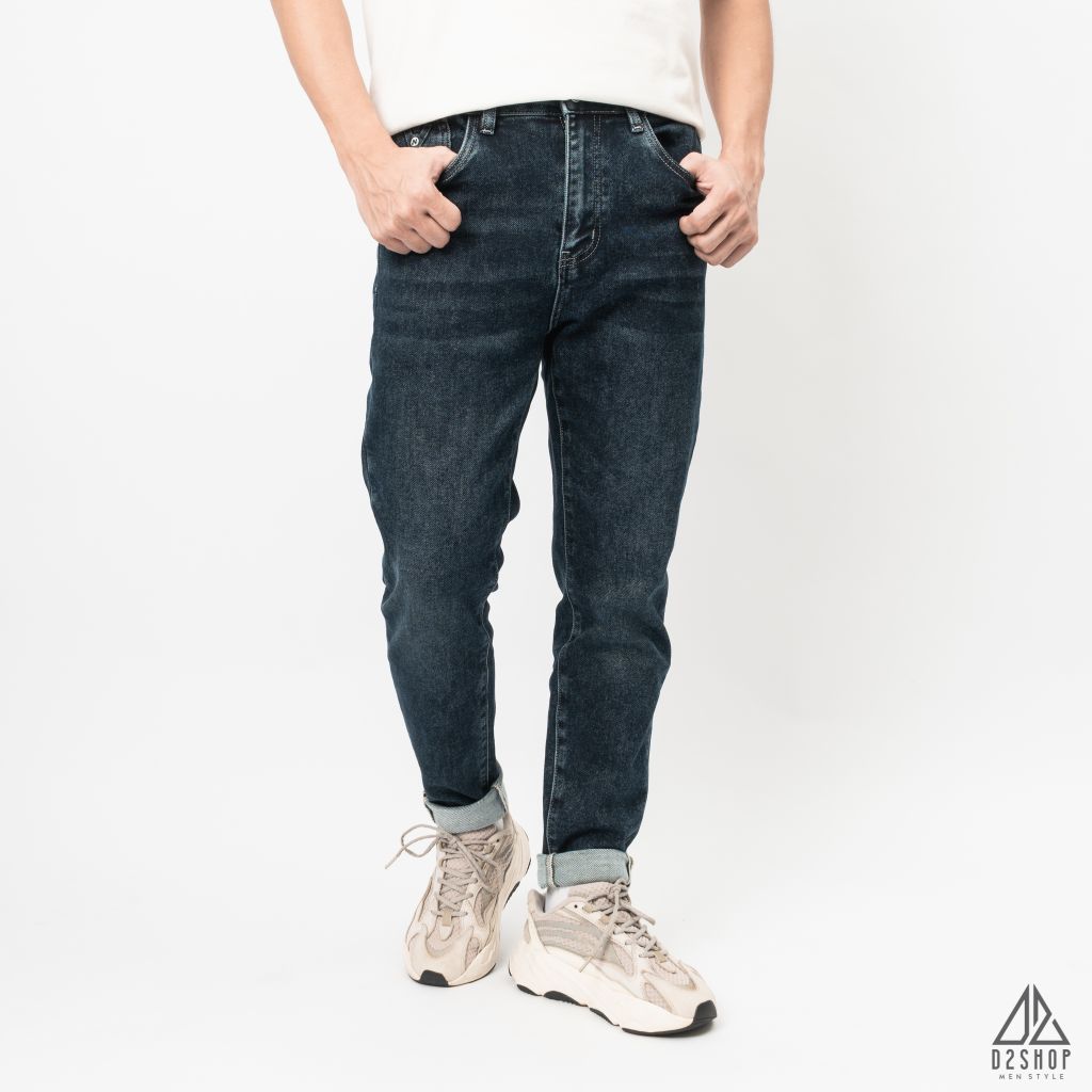 Quần jean xanh đậm dập túi nổi V