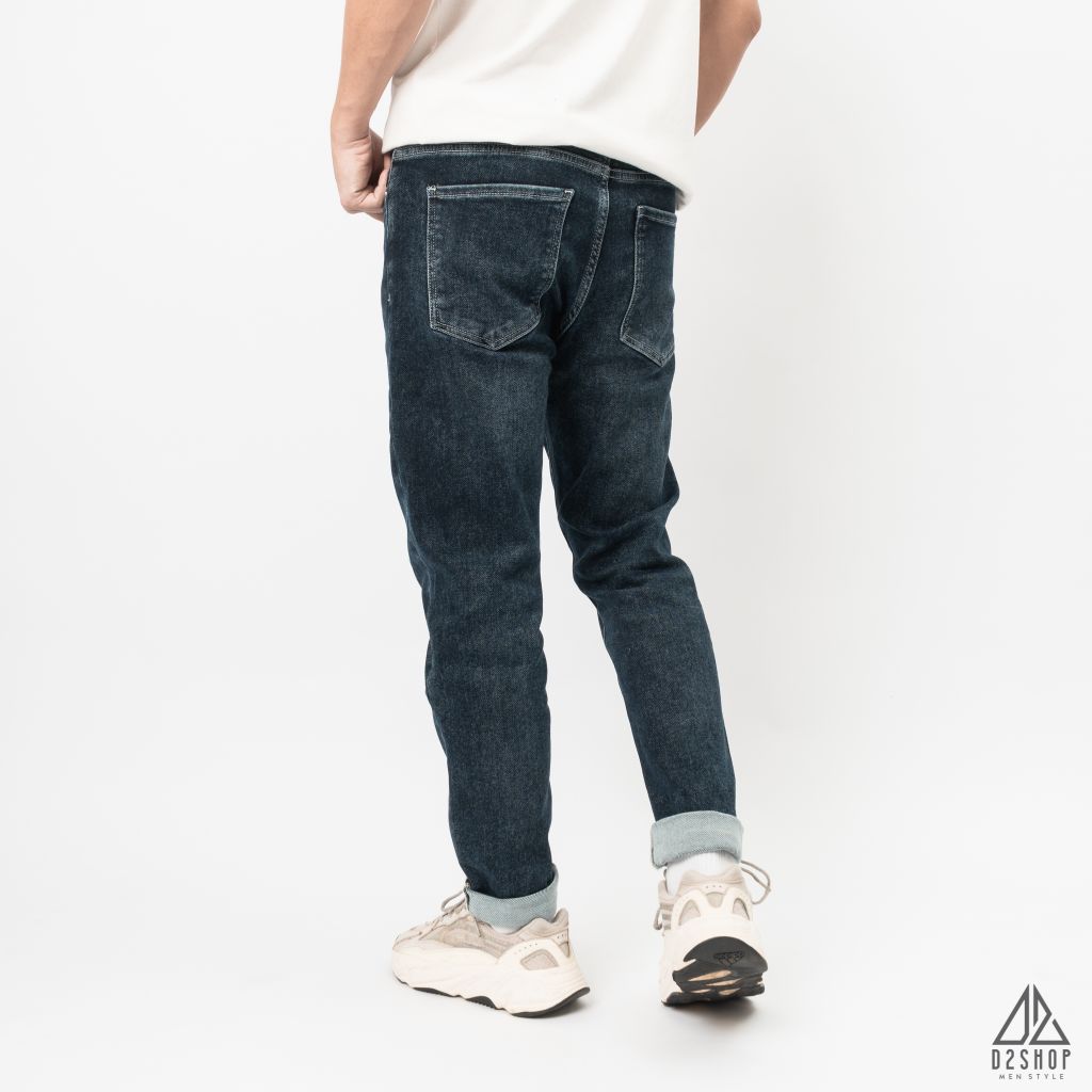 Quần jean xanh đậm dập túi nổi V
