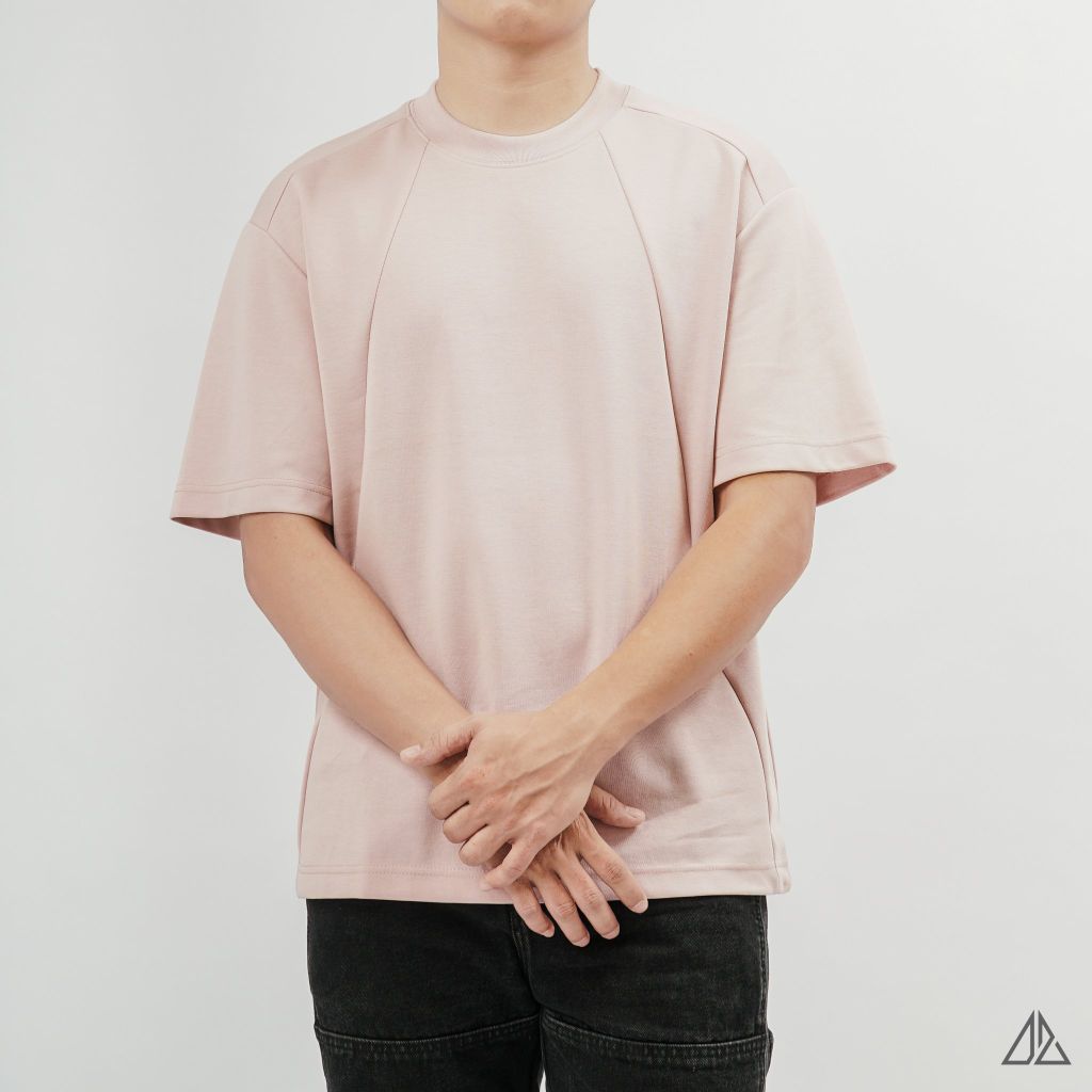 Áo thun cổ tròn may ráp