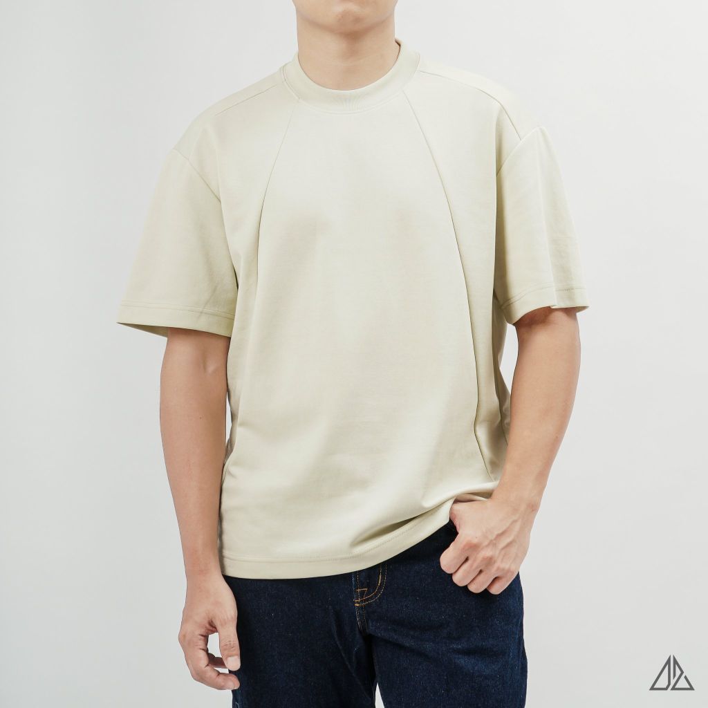 Áo thun cổ tròn may ráp