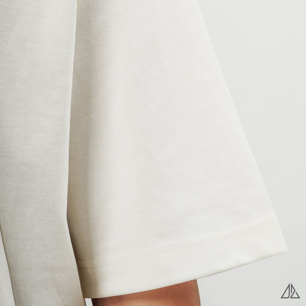 Áo thun cổ tròn may ráp