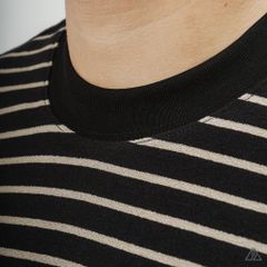 Áo thun cổ tròn sọc ngang