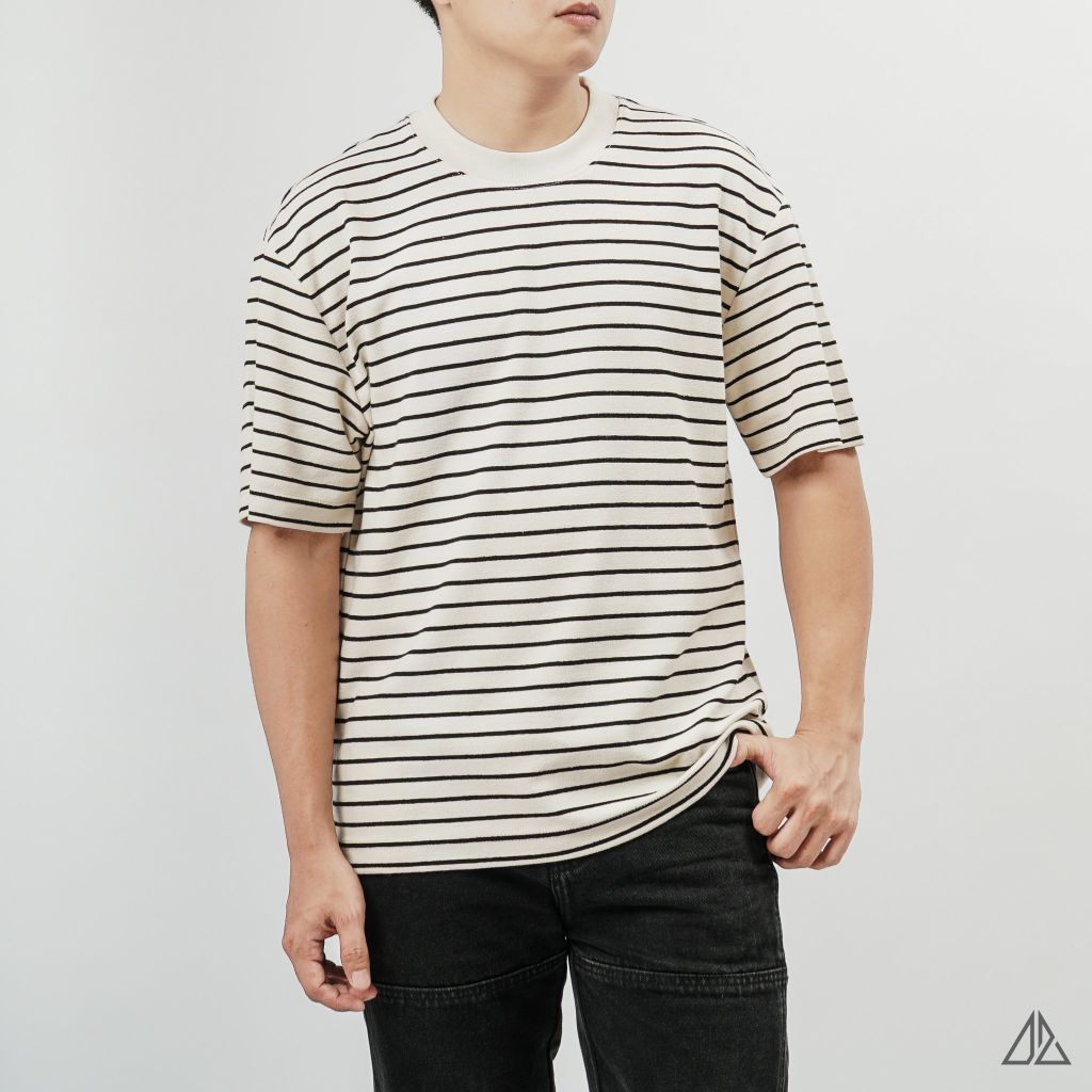 Áo thun cổ tròn sọc ngang