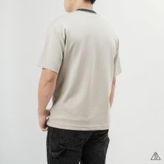 Áo thun cổ tròn phối viền cổ túi mổ