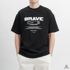 Áo thun cổ tròn in chữ Brave