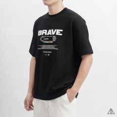 Áo thun cổ tròn in chữ Brave
