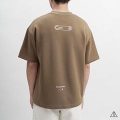 Áo thun cổ tròn in chữ Brave