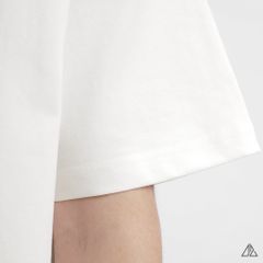 Áo thun cổ tròn in chữ nổi hiếu ứng bạc