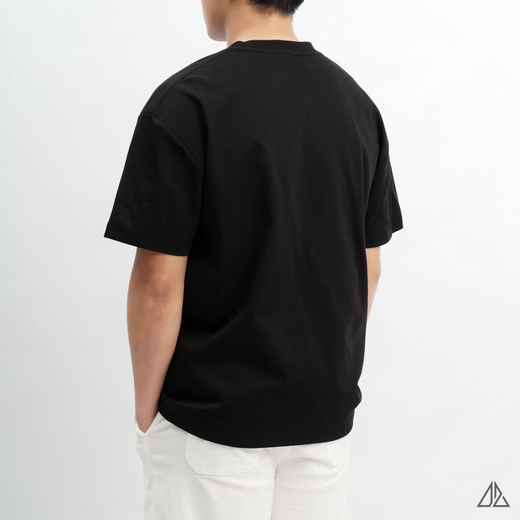 Áo thun cổ tròn in chữ nổi GGG