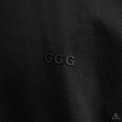 Áo thun cổ tròn in chữ nổi GGG