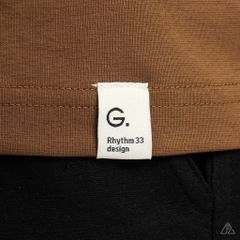 Áo thun cổ tròn in chữ nổi GGG