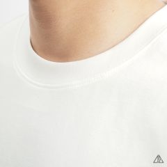 Áo thun cổ tròn in chữ nổi GGG