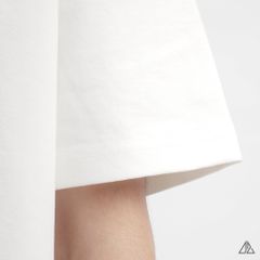 Áo thun cổ tròn thêu ngực con ma